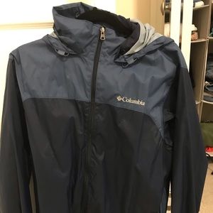 Men’s Columbia Rain Jacket Medium